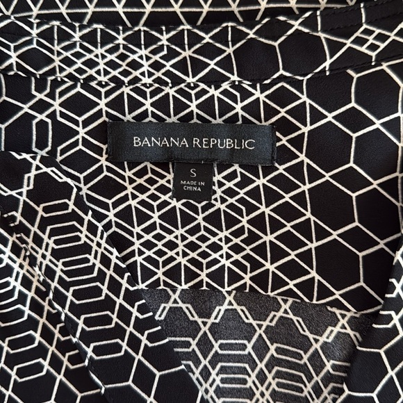 Banana Republic Women’s Black and Cream Geometric Long Sleeve Top Blouse Size S - Picture 8 of 9